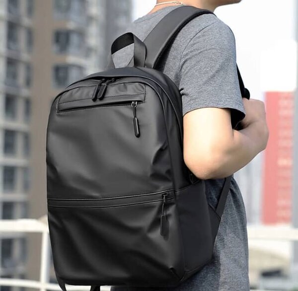 Sac à dos noir imperméable