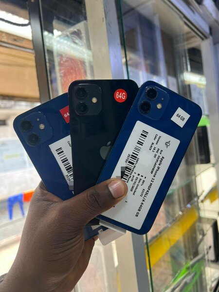 IPHONE 12 64Giga