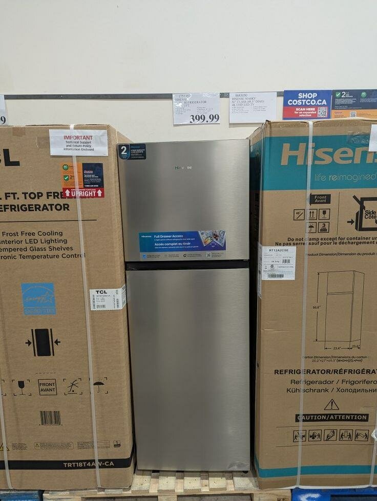 Réfrigérateur congélateur compact moderne