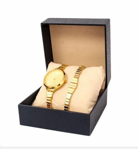 Montre Dorée Élégante