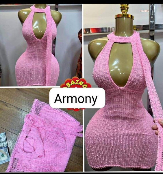 Robe en tricot rose élégante