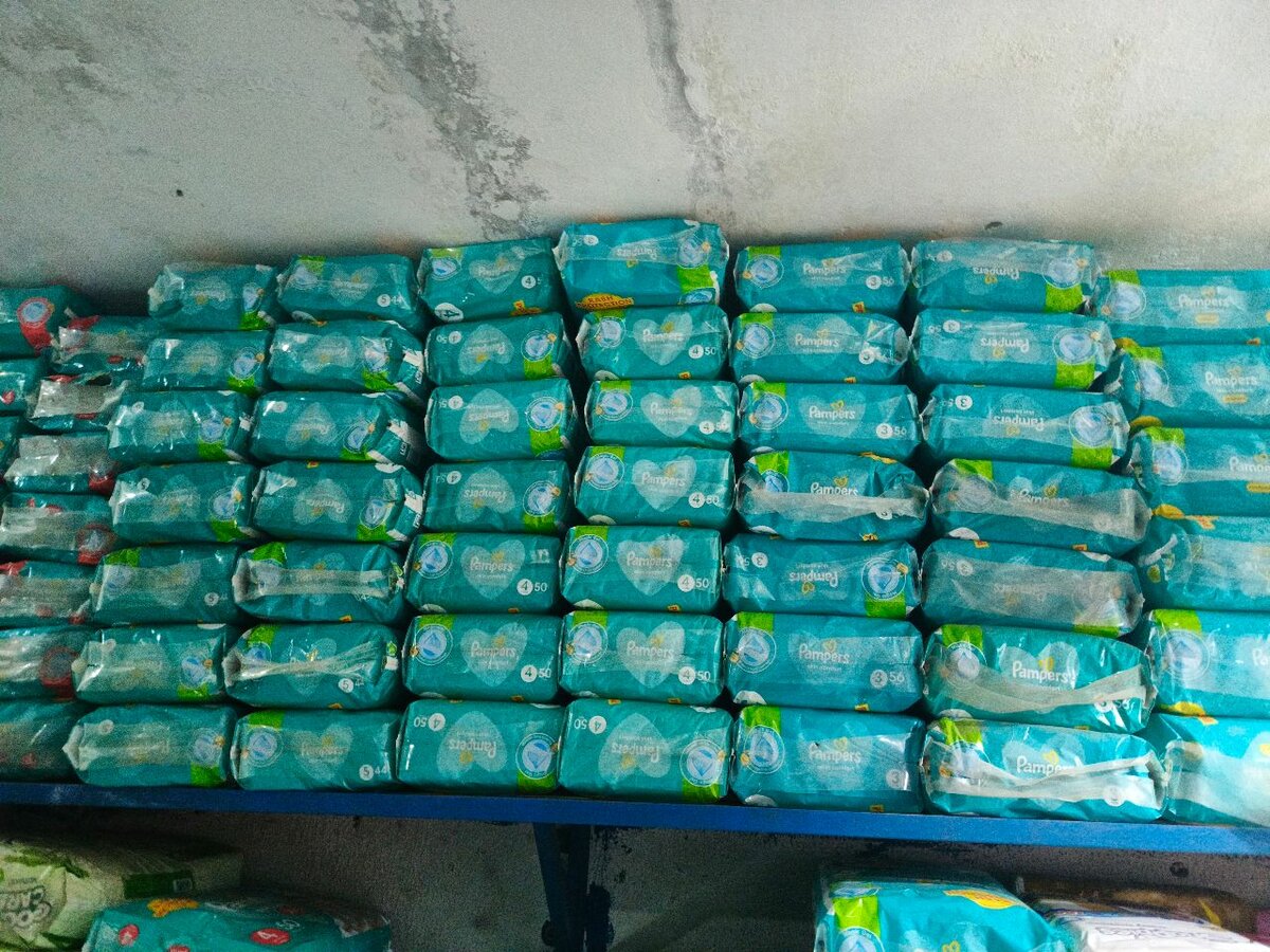 PAMPER DIAPER ALL SAIZ AVAILABLE