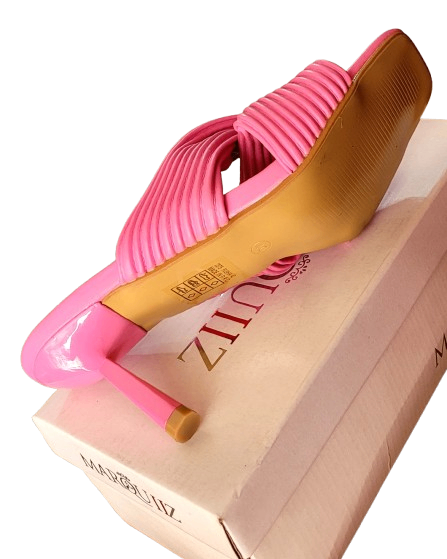 Sandales à talons roses