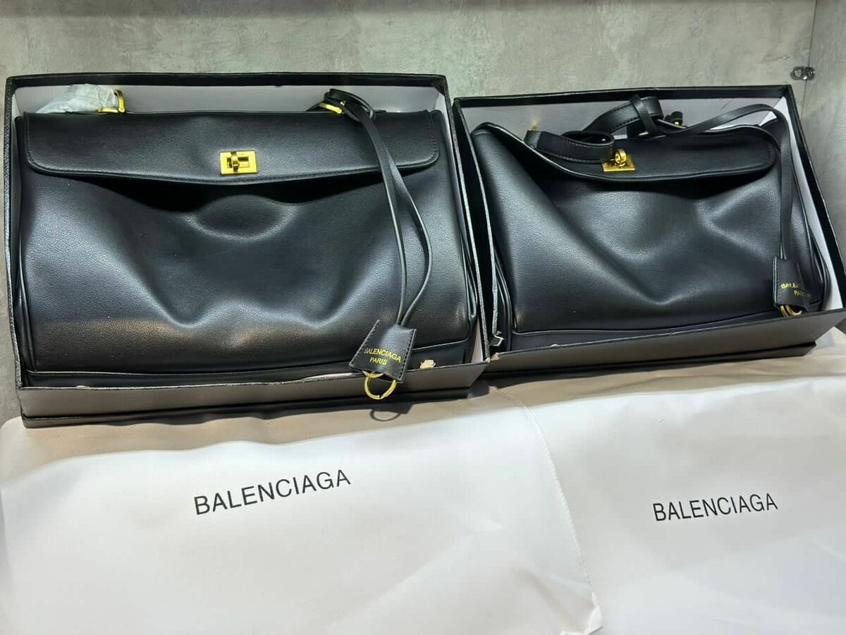 BALENCIAGA