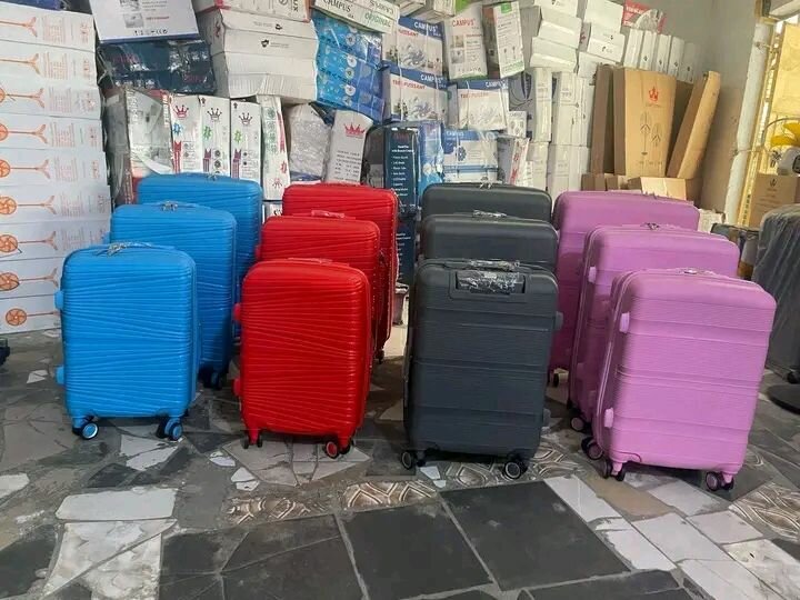 Valises Rigides à Roulettes Colorées