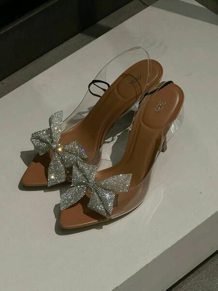 G class heels