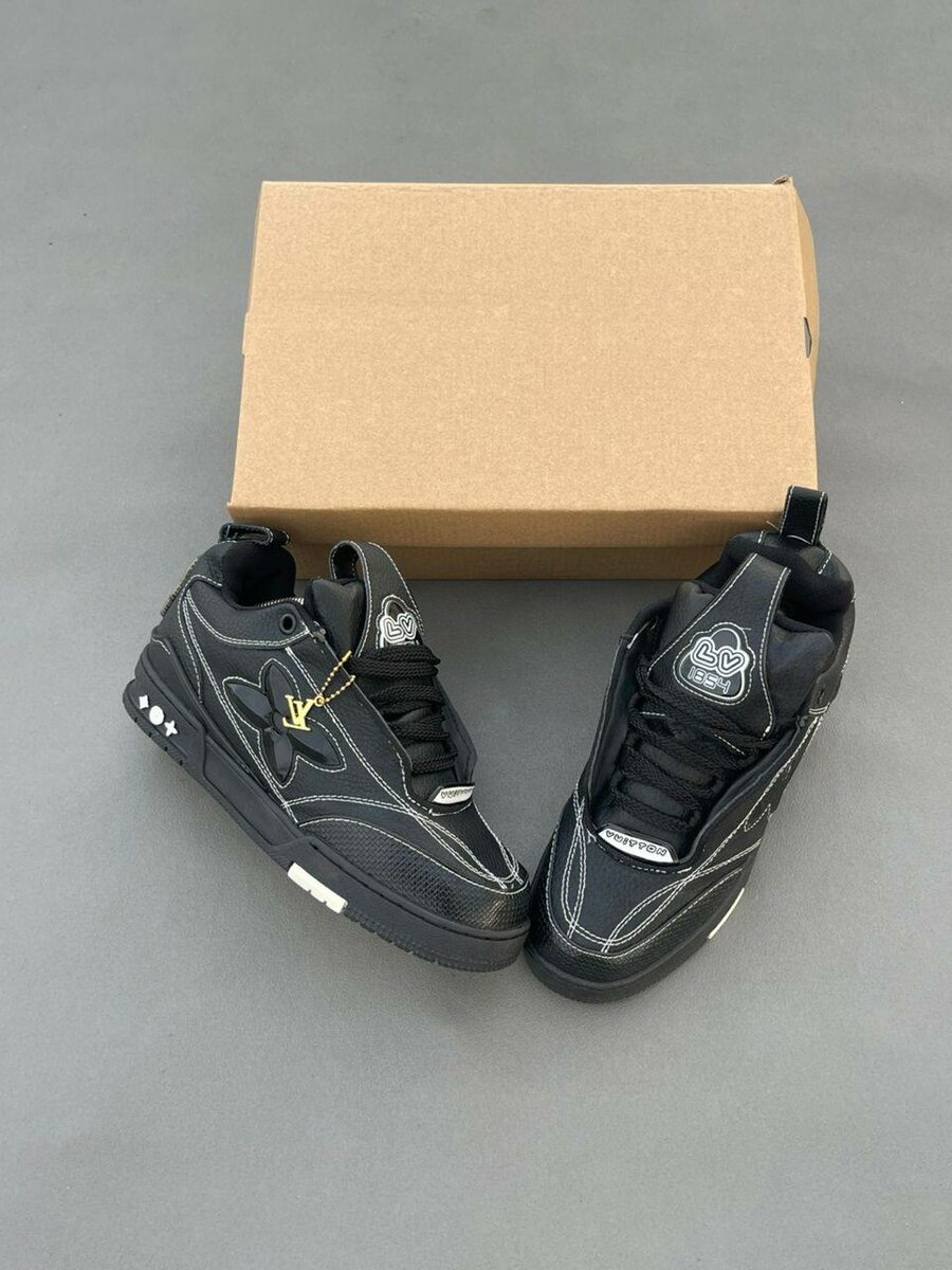 Baskets noires tendance