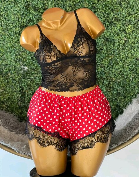 Ensemble nuisette en dentelle