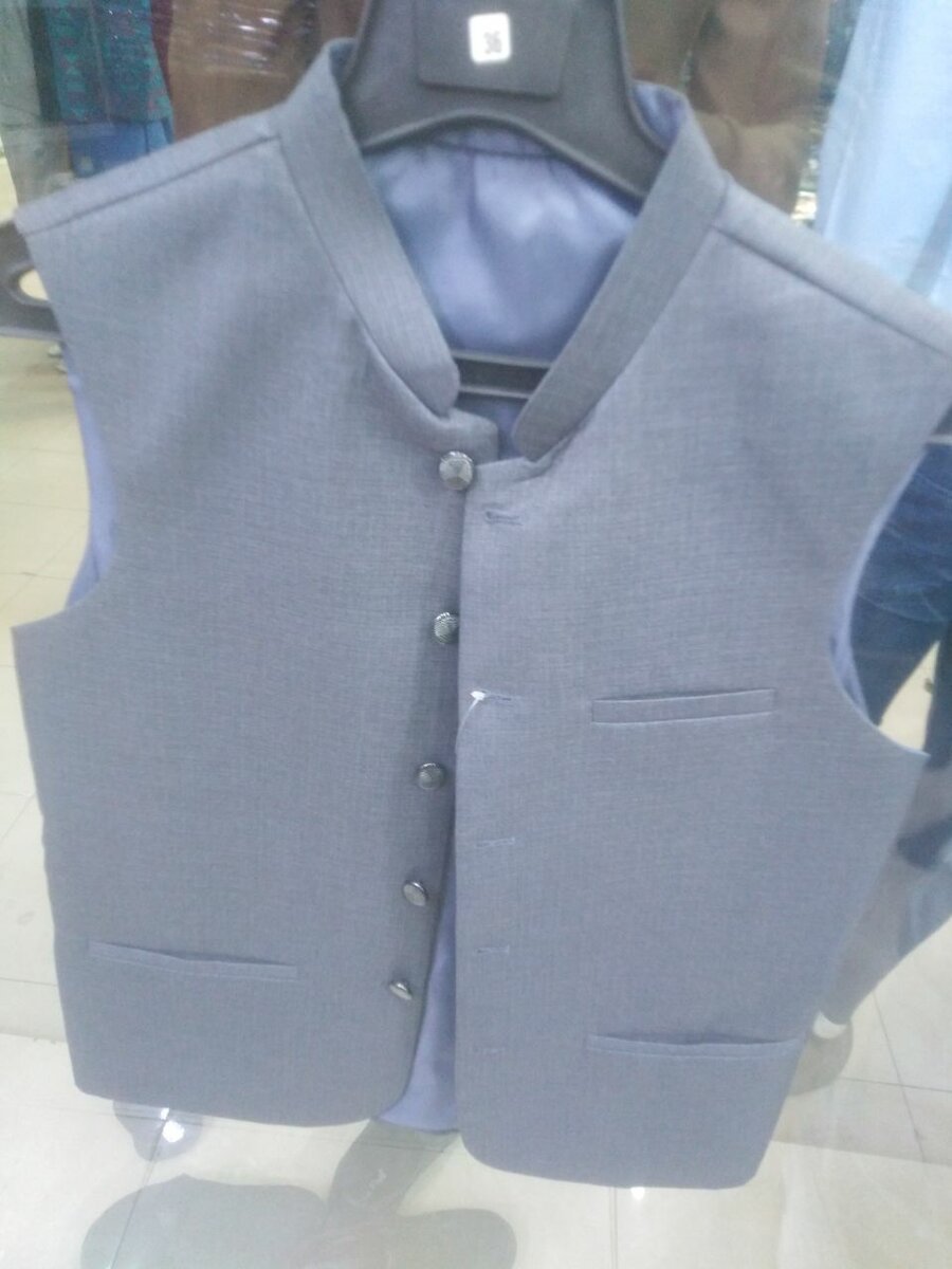 Vase coat