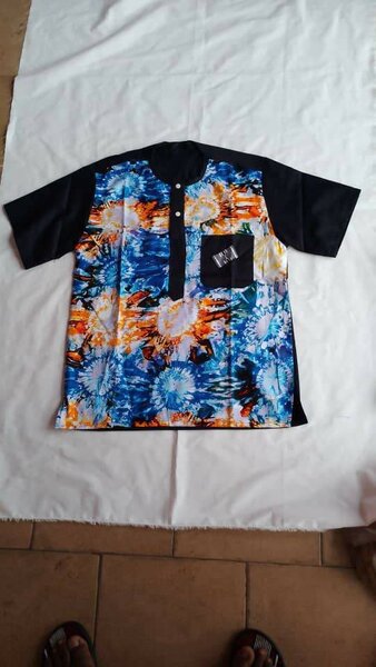 Chemises , polos et tuniques