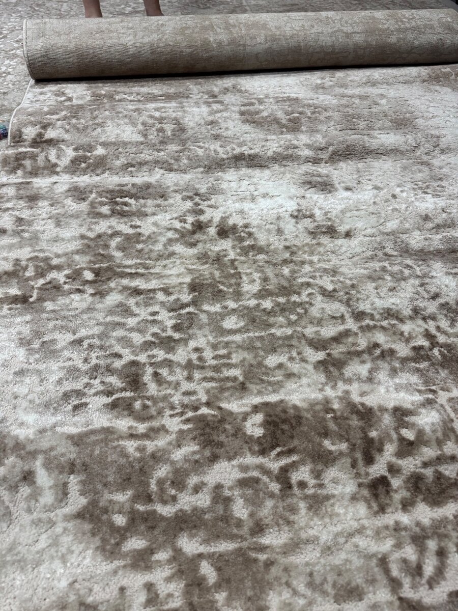 Новая , не подошло размером длина 3,50 Ширина 1,50