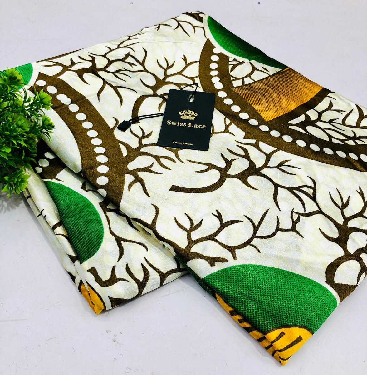 Tissu en Dentelle Suisse