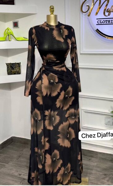 Robe élégante à fleurs longue