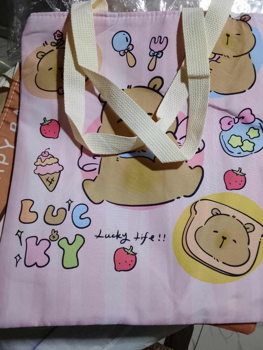 Tote bag
