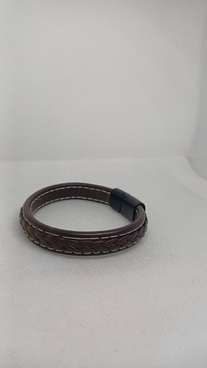 Quality leather bracelet