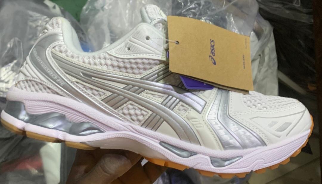 Chaussures de sport légères Asics