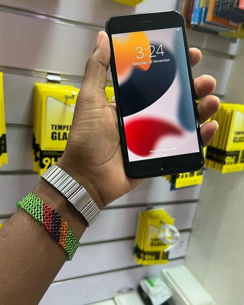 BRAND NEW IPHONE 🍏 pro 