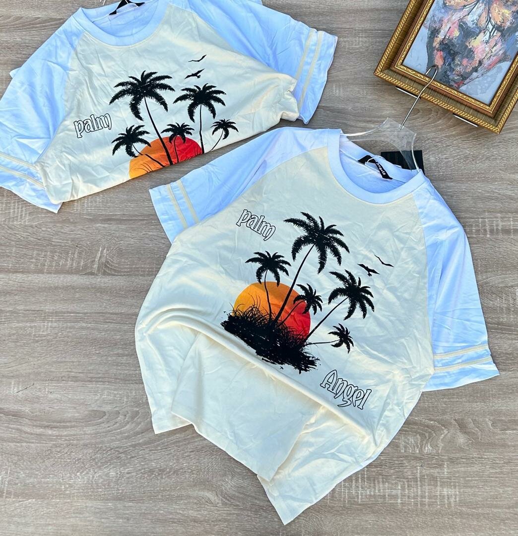 Men's quality T-shirts available