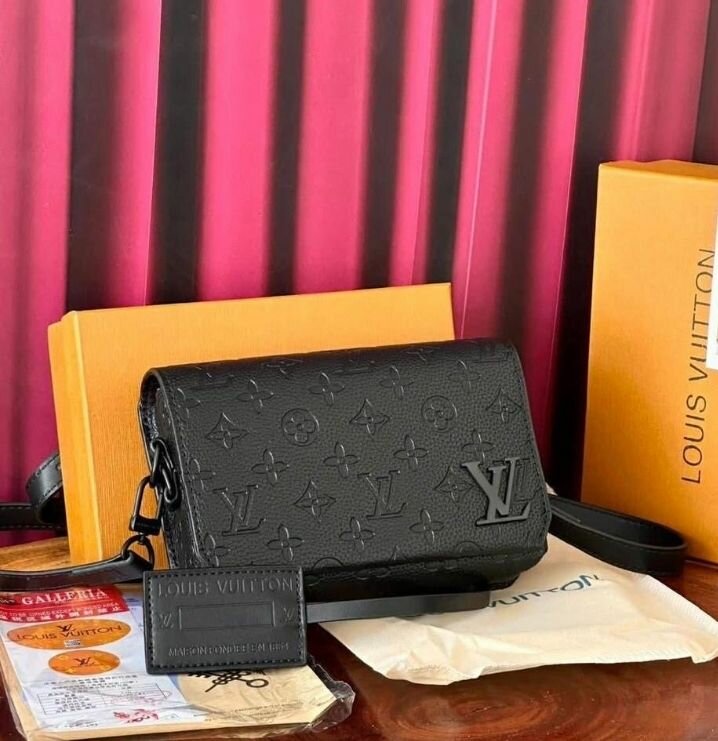 Sac Louis Vuitton noir