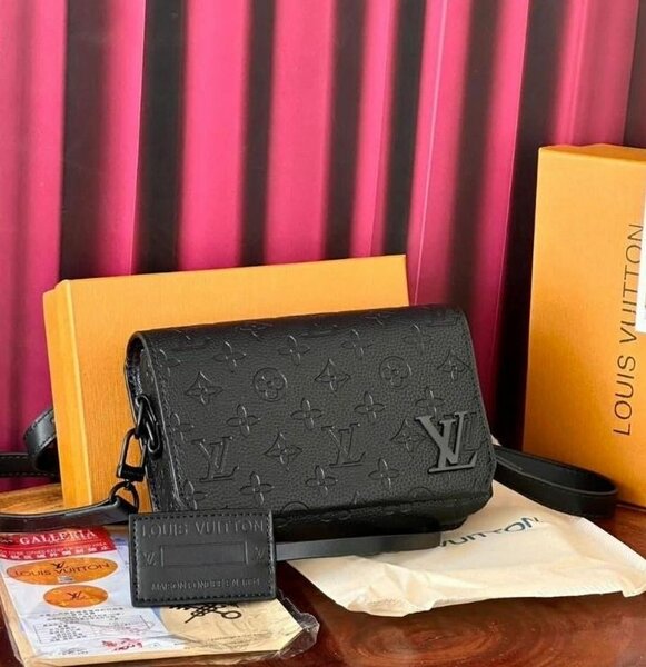 Sac Louis Vuitton noir