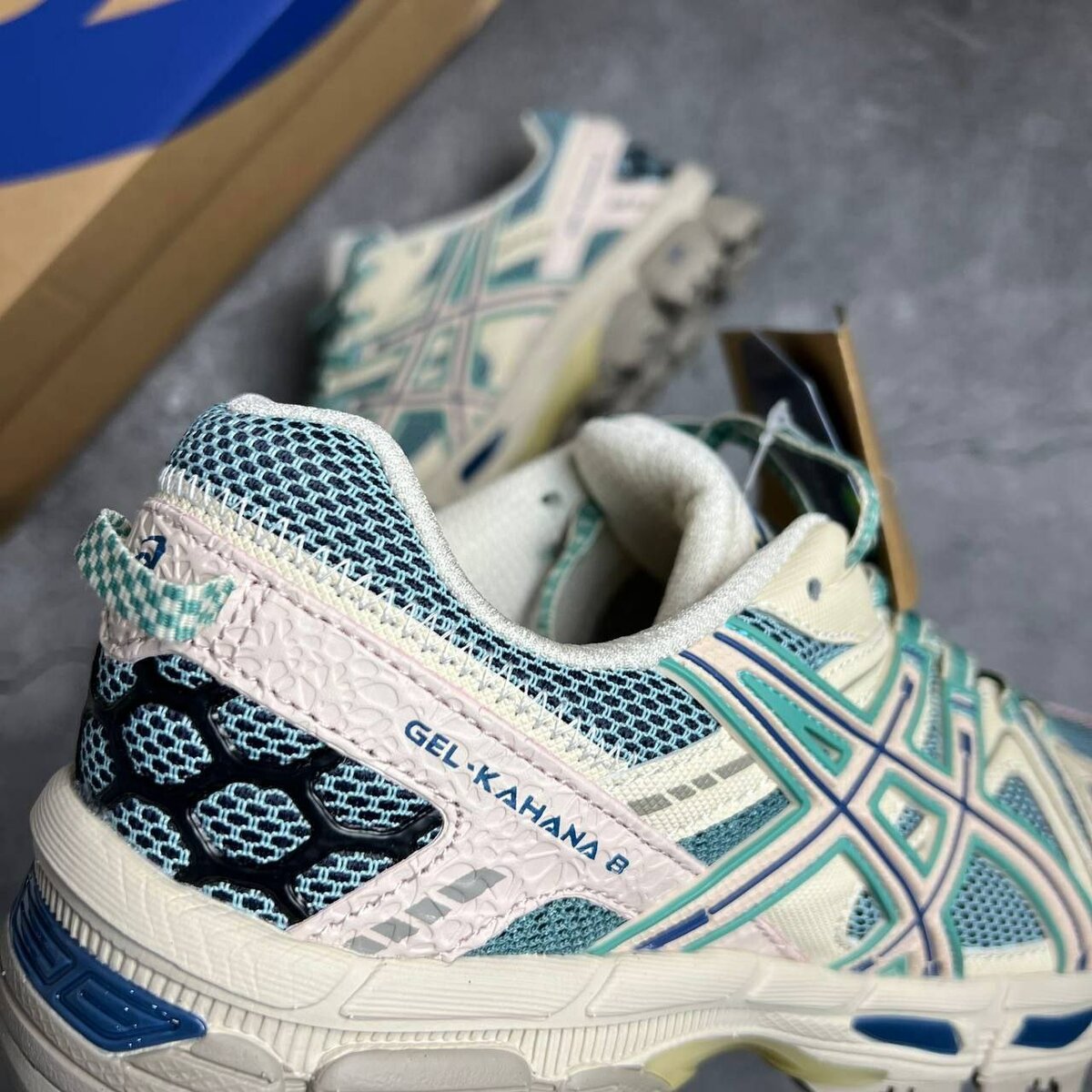 ASICS GEL-KAHANA 8 GLACIER GREY ( certifié dans carton)