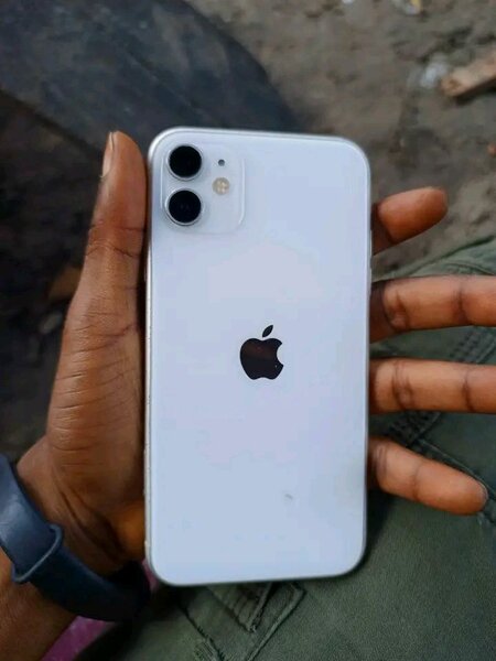iPhone 12 simple
