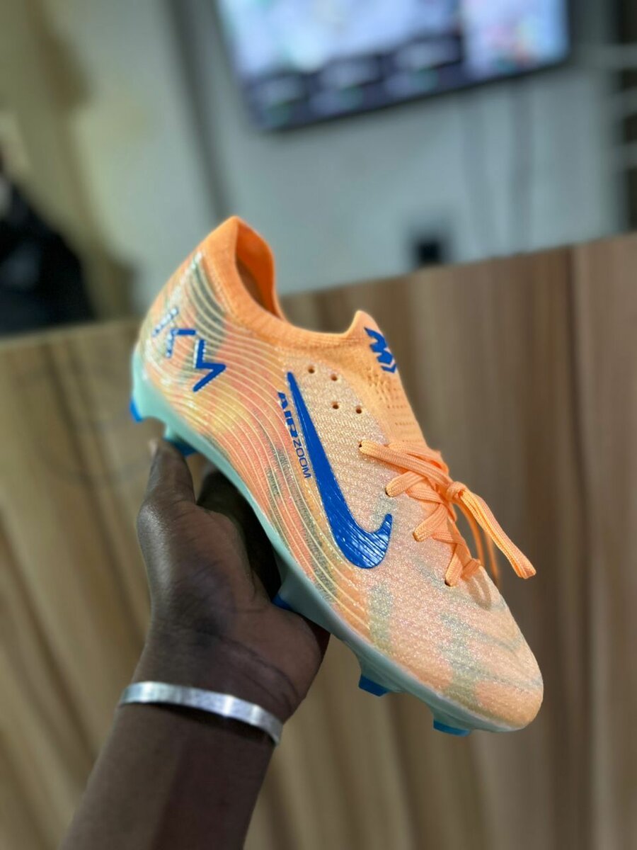 Chaussures de Football Adulte