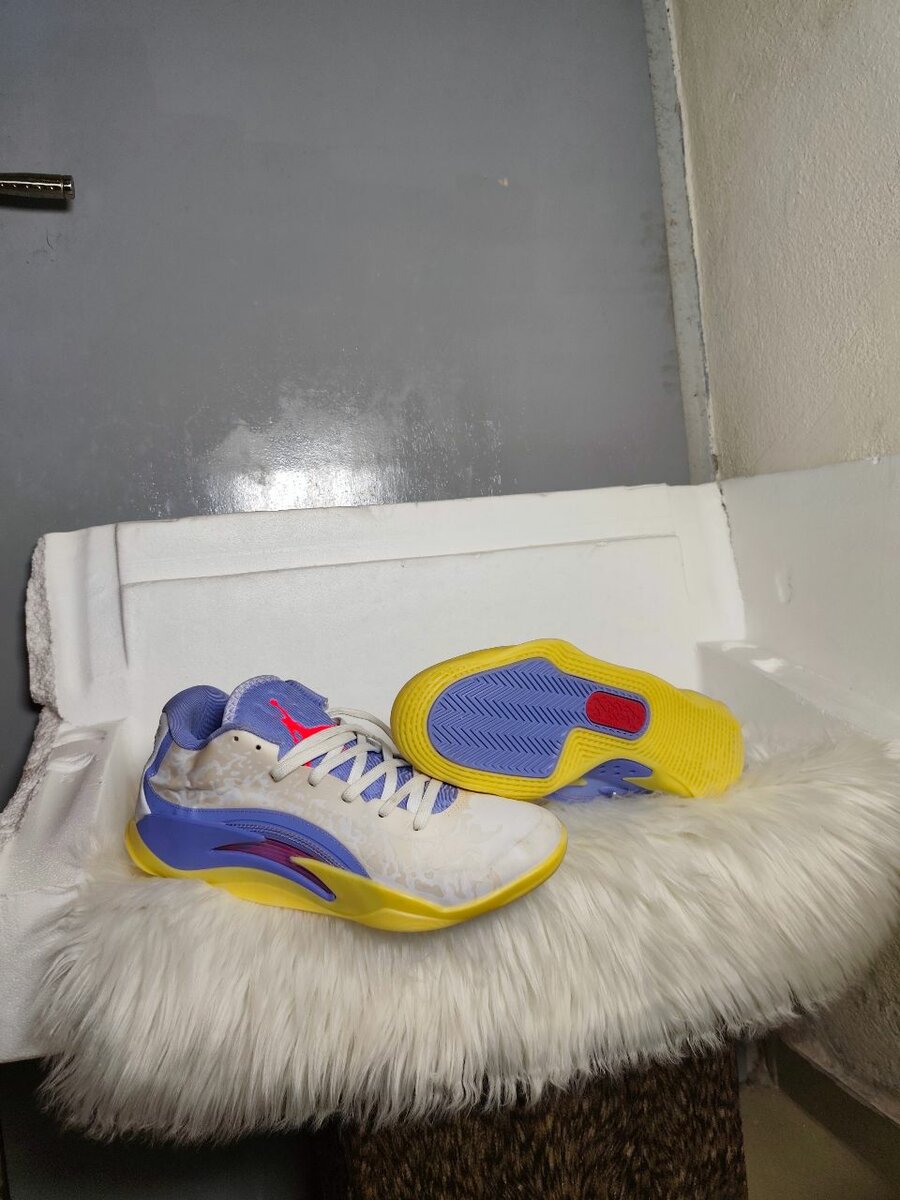 Chaussures de sport colorées