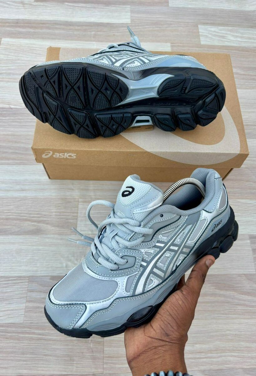 Asics  KAYANO