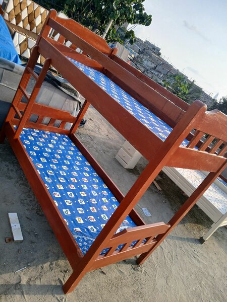 Lit superposé en bois rouge 1p