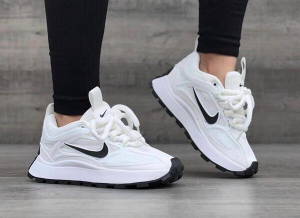 Chaussures Nike blanches pour homme