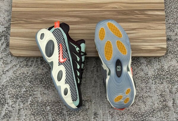 *NIKE GLIDE NOCTA*