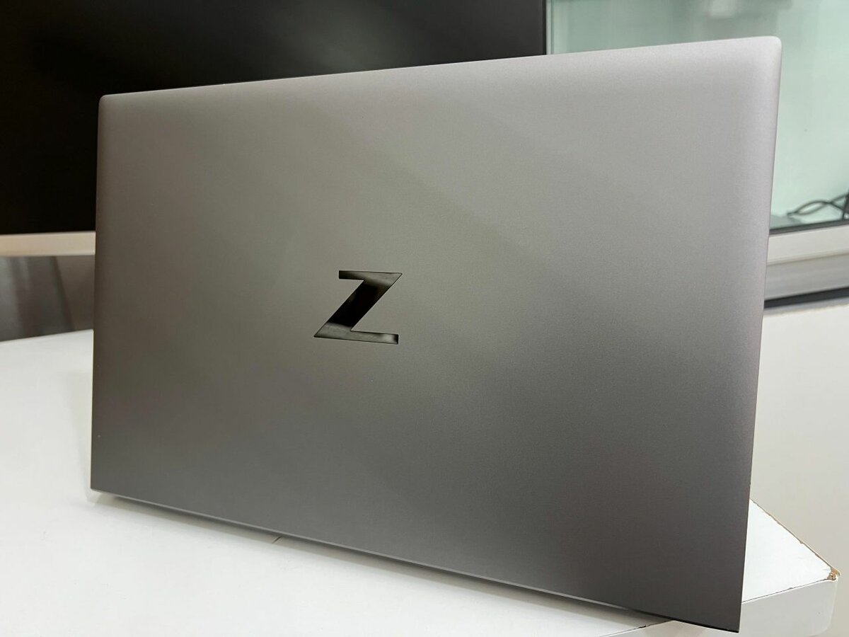 HP ZBook Firefly G8