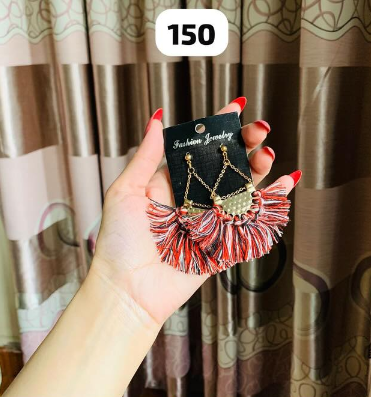 Earrings 