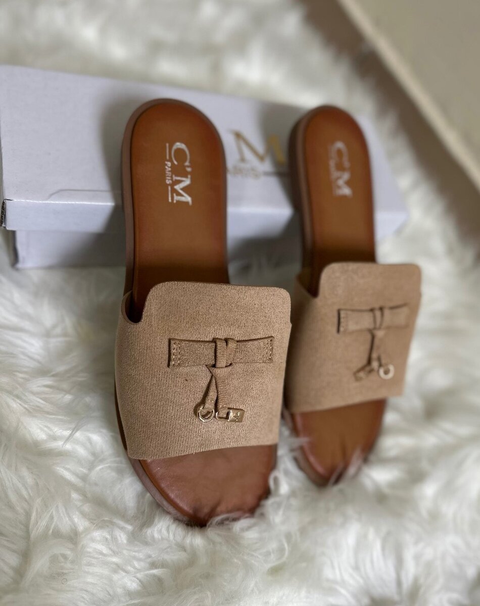 Sandales en cuir minimalistes