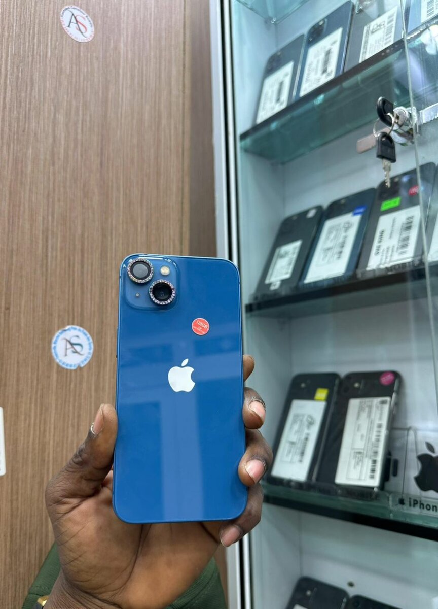 iPhone 13 simple 128gb casi re