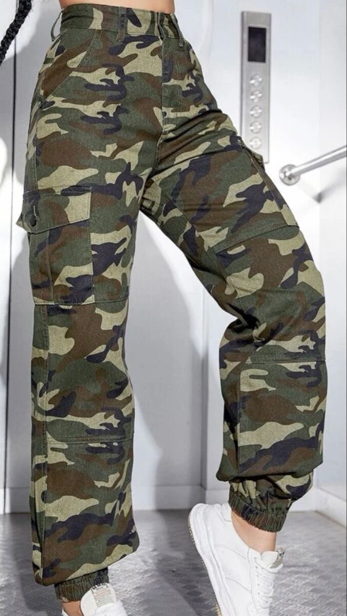 JOGGERS & CAMO TROUSERS