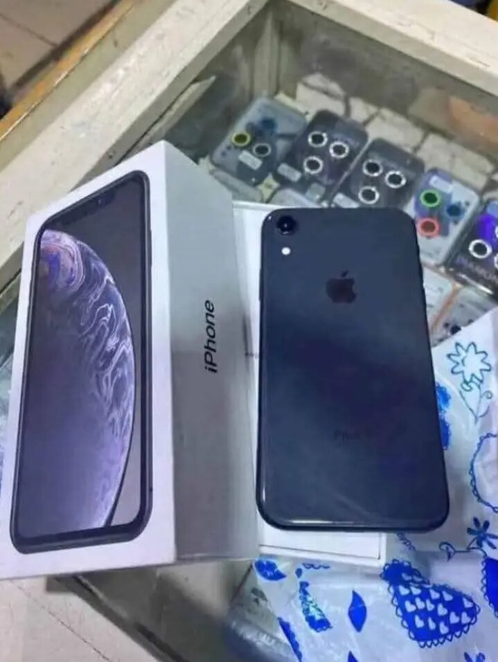 iPhone XR 64GB Débloqué