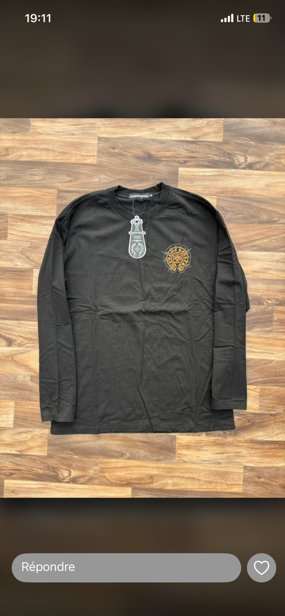 T-shirt noir à manches longues