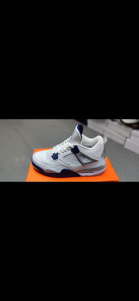 Nike. Jordan 4