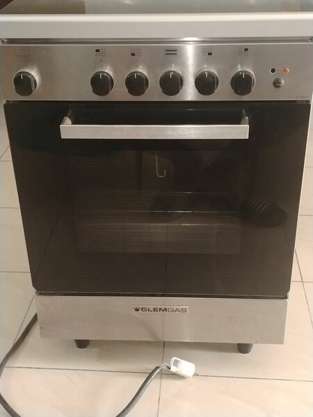 Cuisinière électrique polyvalente