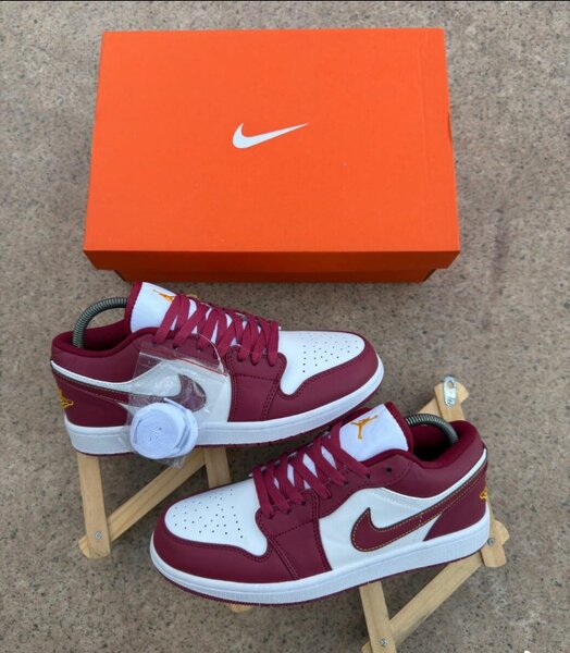 Baskets Nike Air Jordan Rouge