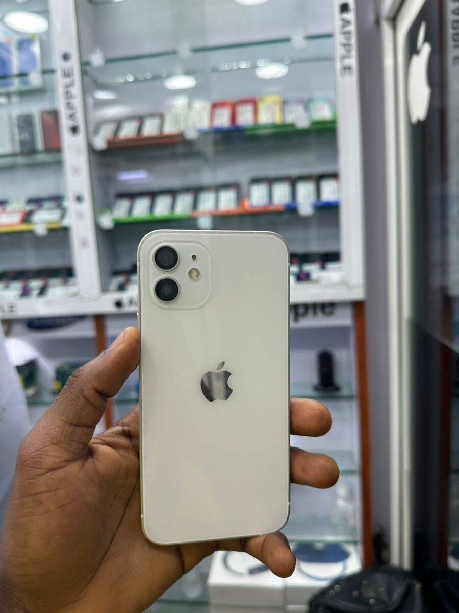 12 simple 64gb tout passe