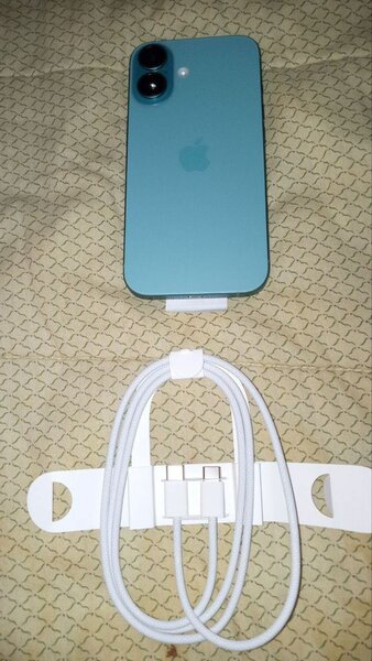 iPhone 16