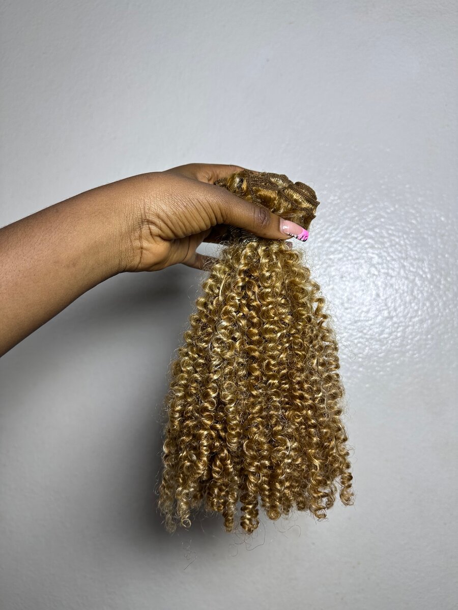 Extensions capillaires bouclés