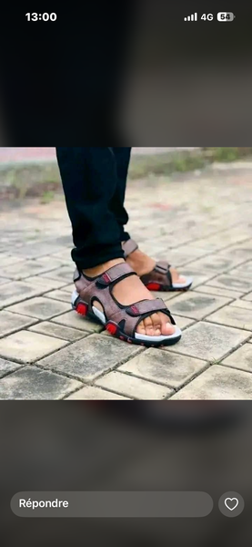 Sandales de sport modernes