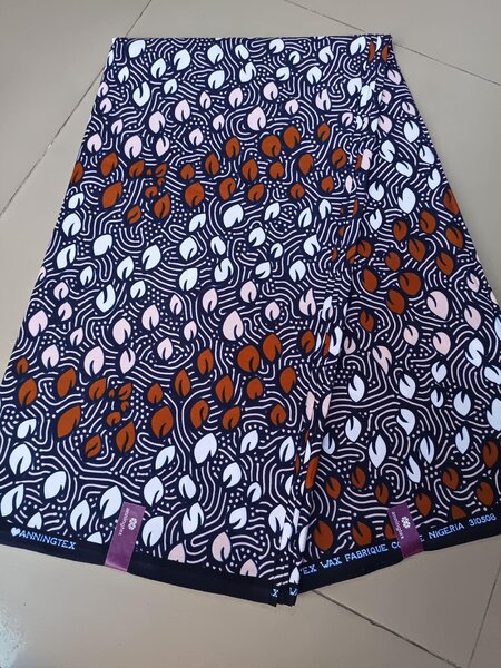 Fabric with a  print of 6 meters 