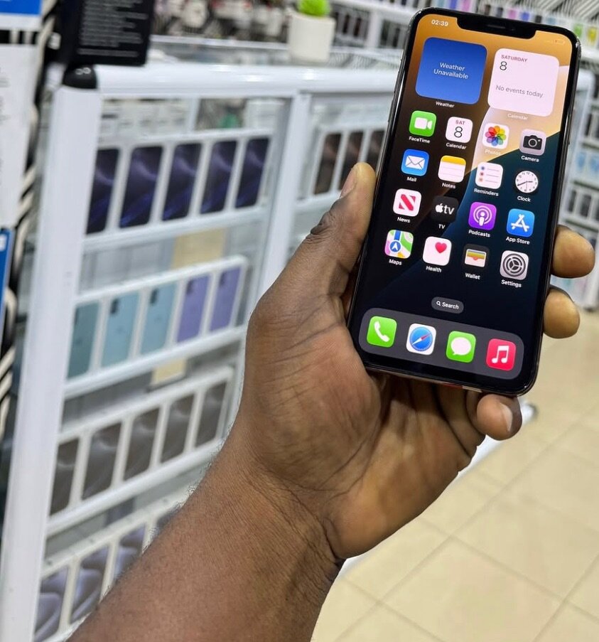 iPhone 11 Pro Max  Factory unlocked