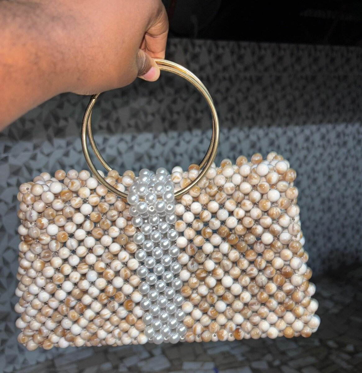 Sac à main perlé chic