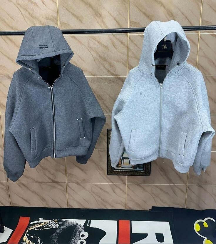 Sweat à capuche stylé